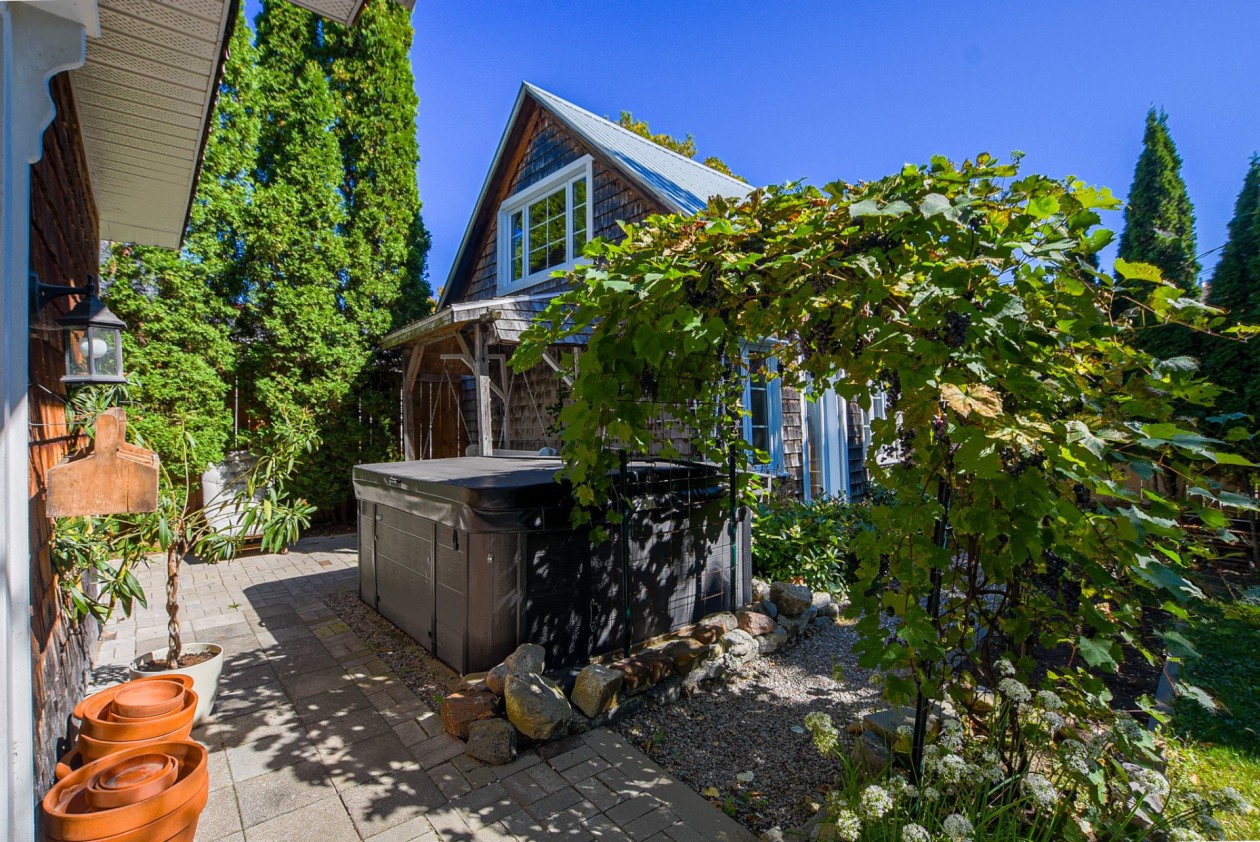 Terrasse — 176 Rue de Monseigneur-Signay, Nicolet