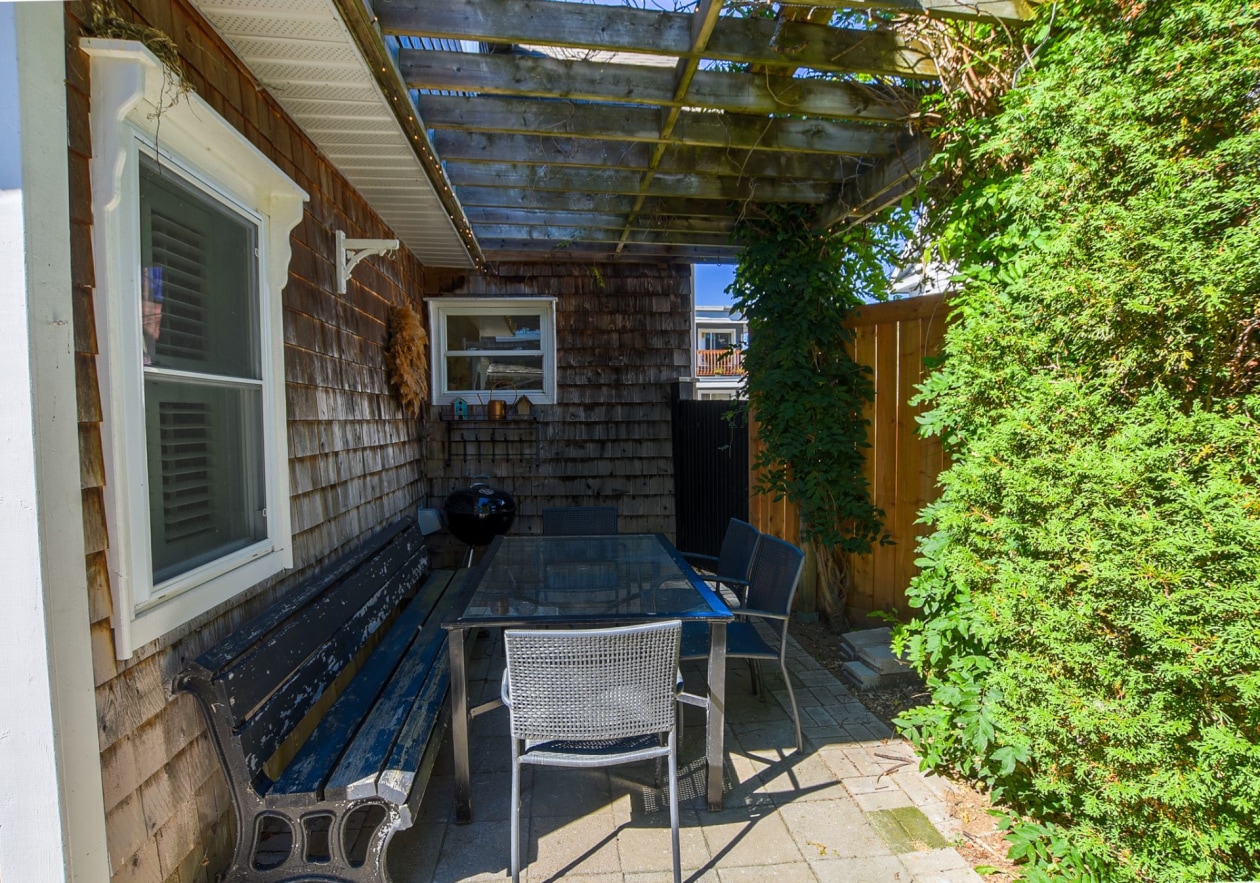 Terrasse — 176 Rue de Monseigneur-Signay, Nicolet