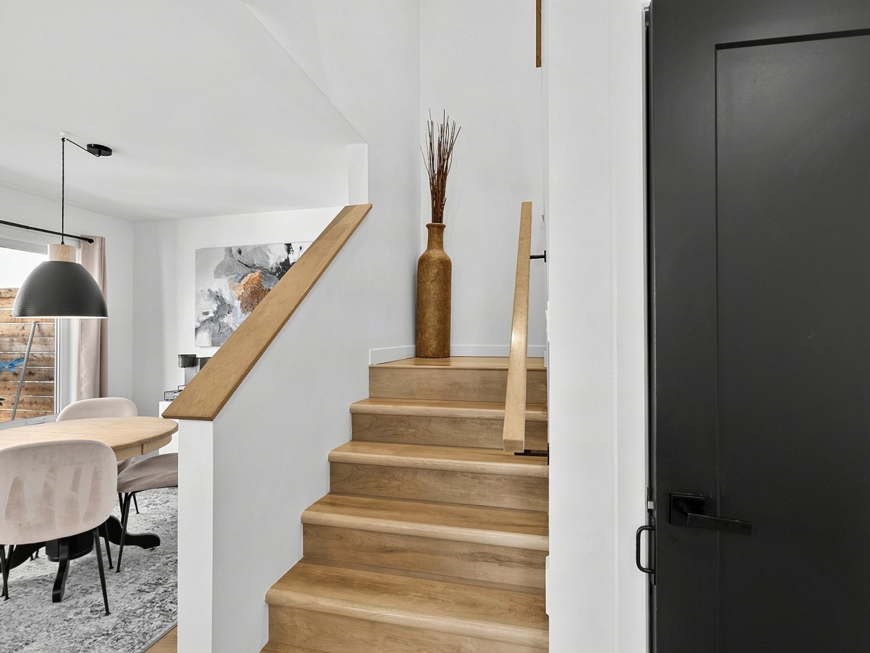 Escalier — 1035 Rue de Honfleur, Sherbrooke