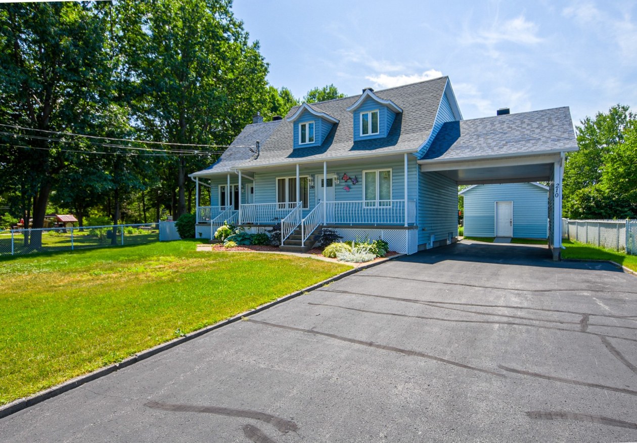 Façade — 210 Rue Sicotte, Trois-Rivières