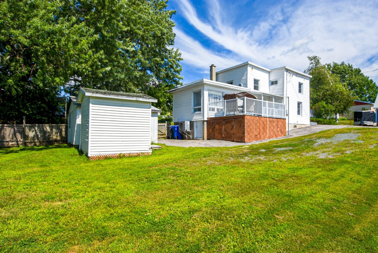 Cour — 255 Rue du Curé-Fortier, Nicolet