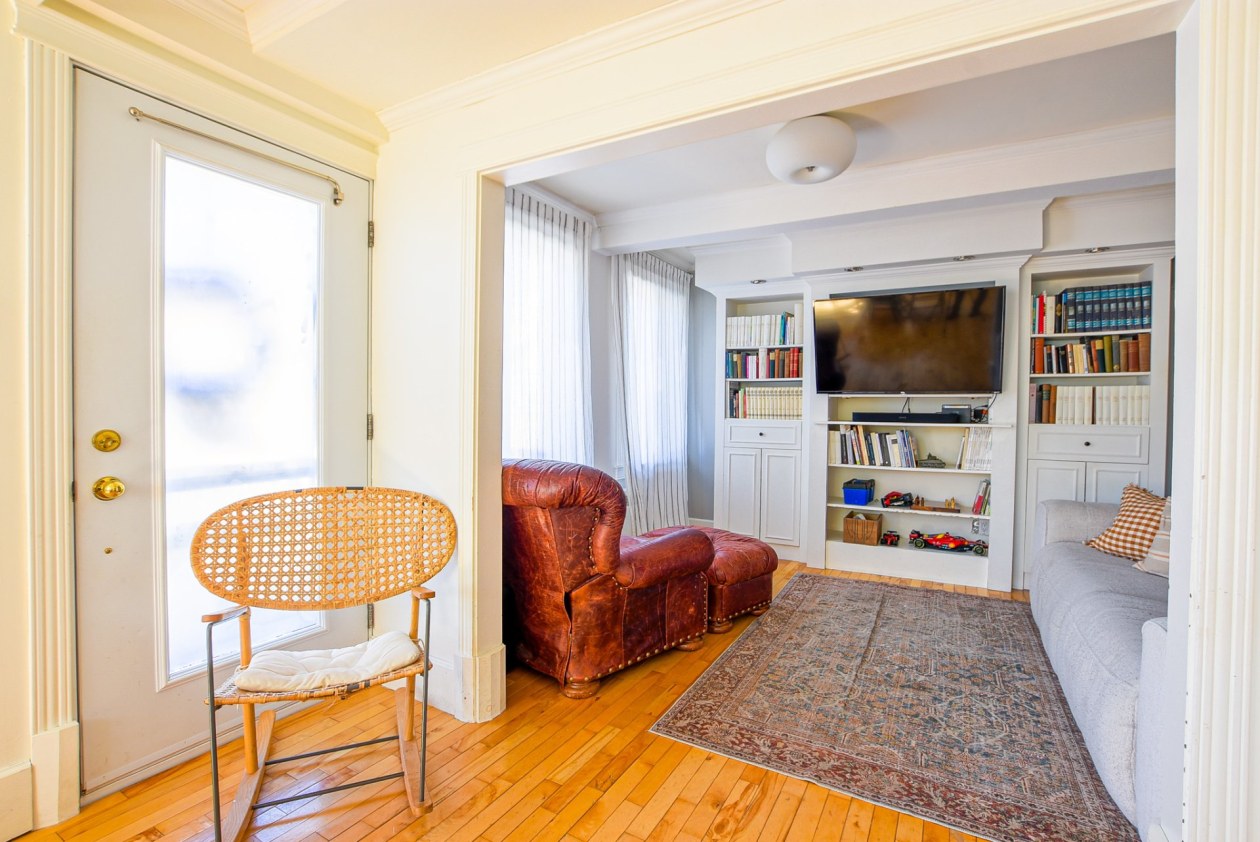Salon — 176 Rue de Monseigneur-Signay, Nicolet
