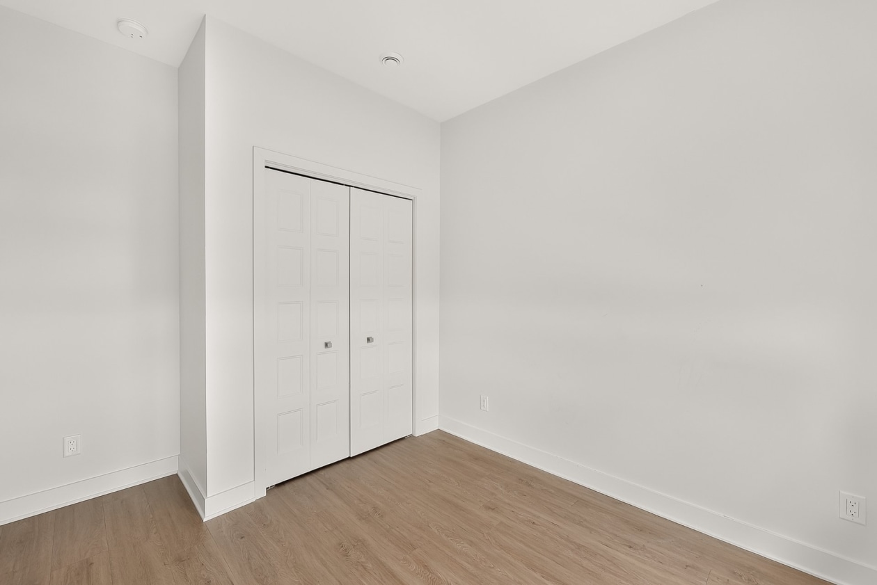 Chambre à coucher — 1505 - 1509 Rue Tekakwitha, Laval