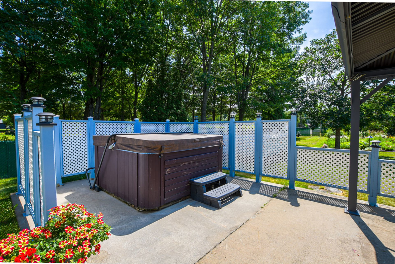 Spa — 210 Rue Sicotte, Trois-Rivières