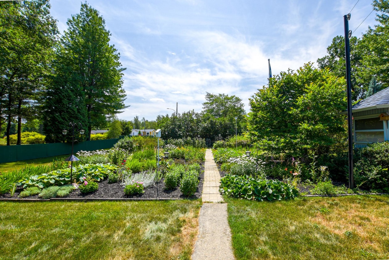 Jardin — 210 Rue Sicotte, Trois-Rivières