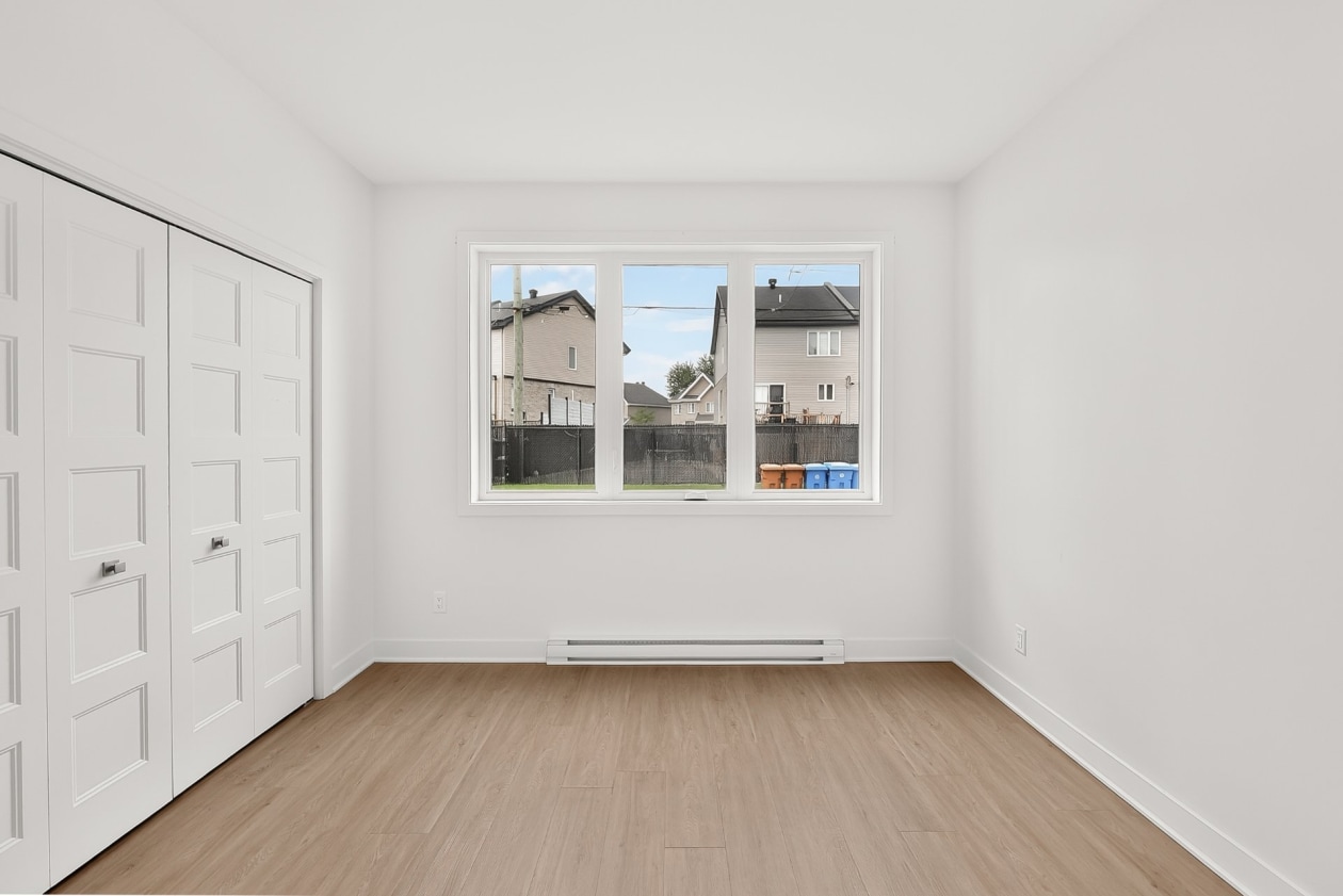 Chambre à coucher — 1505 - 1509 Rue Tekakwitha, Laval