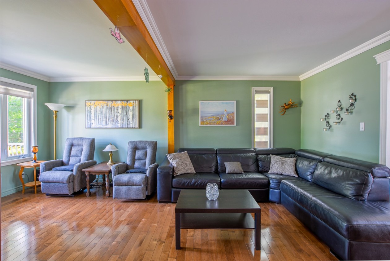 Salon — 210 Rue Sicotte, Trois-Rivières