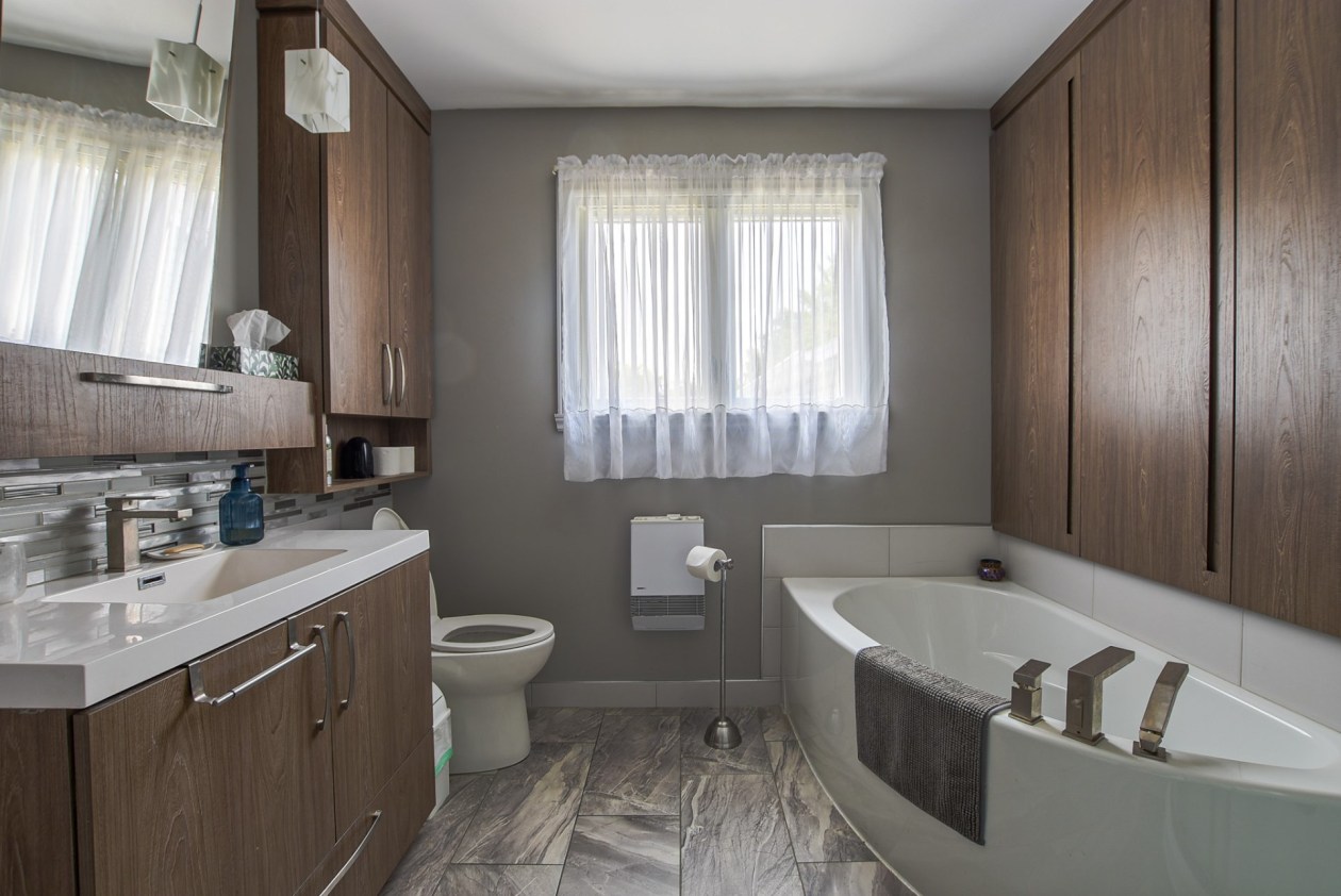 Salle de bains — 210 Rue Sicotte, Trois-Rivières