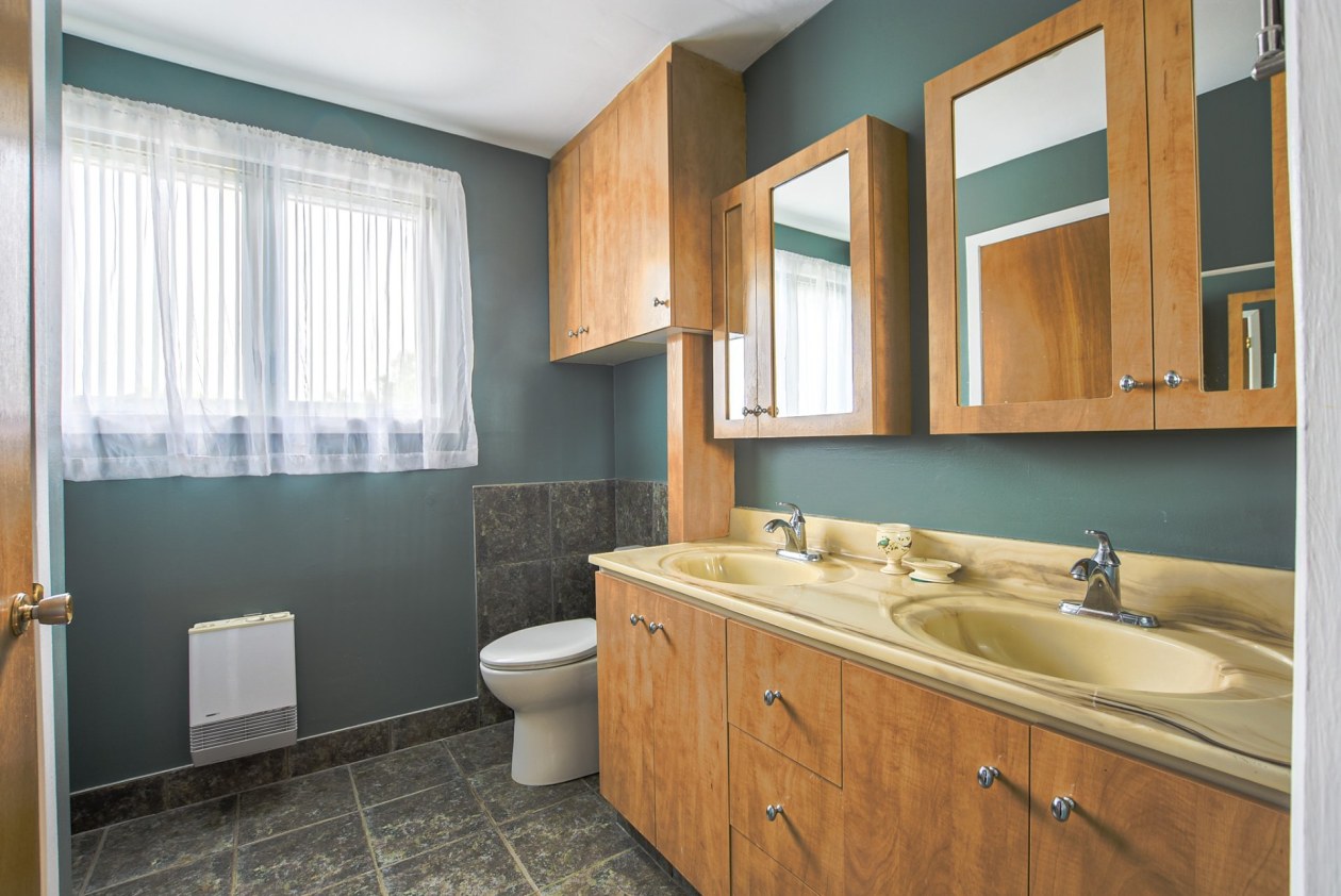 Salle de bains — 210 Rue Sicotte, Trois-Rivières