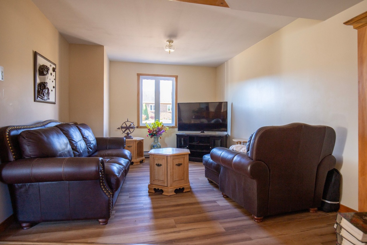 Salon — 10 Rue Lafontaine, Clermont