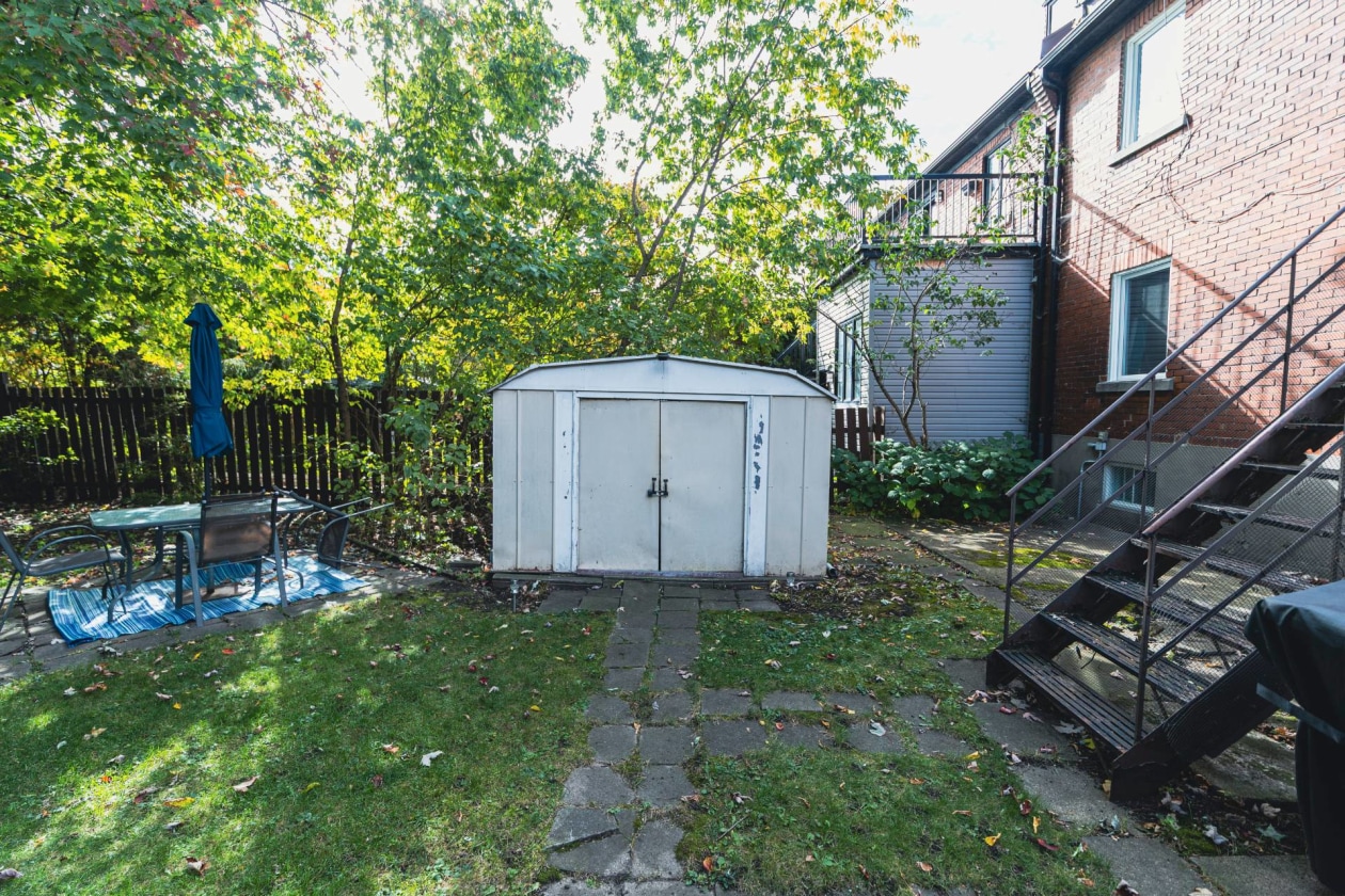Cour — 650 - 650A 18e Avenue, Montréal