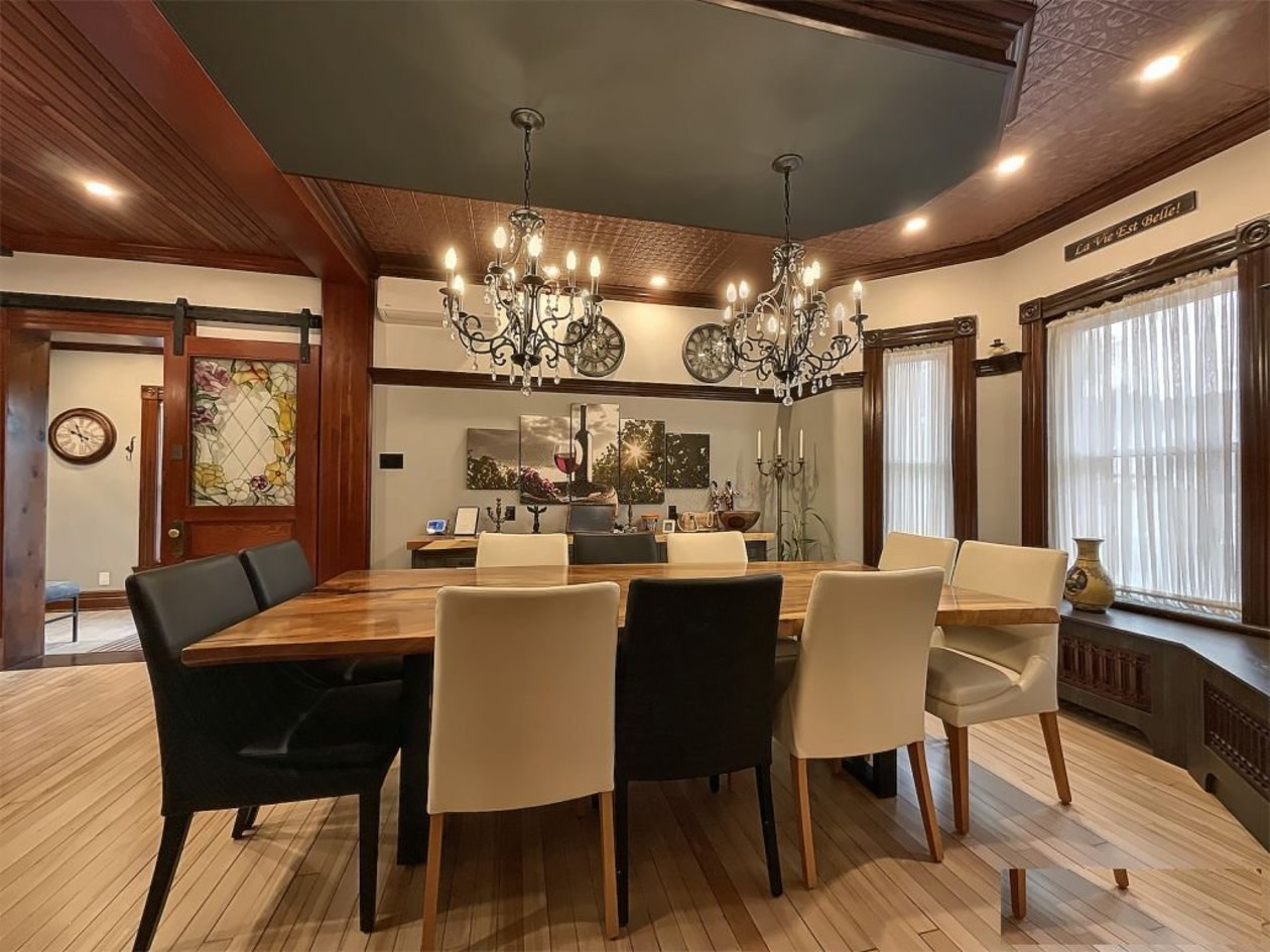 Salle à manger — 18 Rue Codaire, Saint-Paul-d'Abbotsford