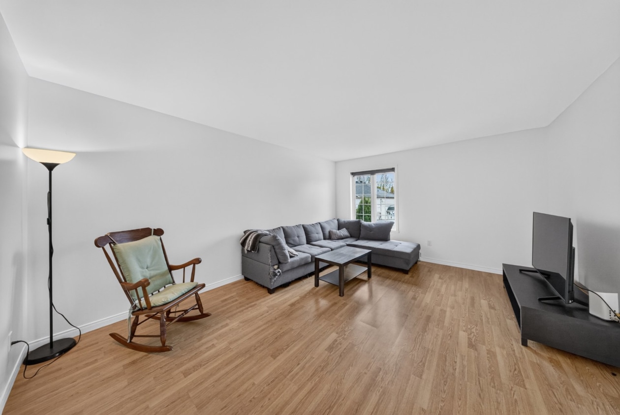 Salon — 436 - 438 Rue Colbert, Sherbrooke