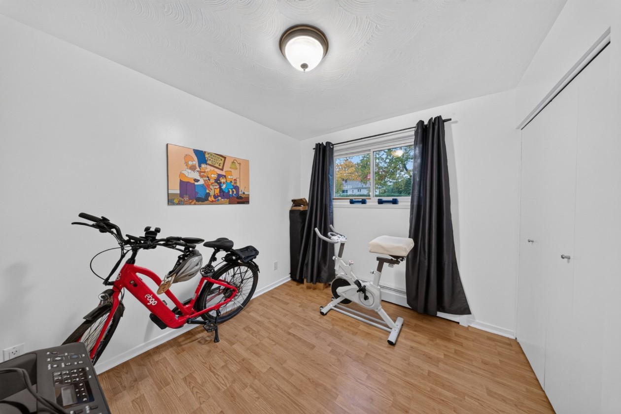 Chambre à coucher — 3086 - 3090 Rue Galt O., Sherbrooke