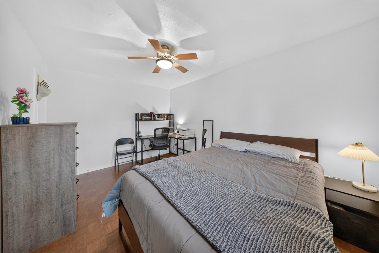 Chambre à coucher — 3086 - 3090 Rue Galt O., Sherbrooke