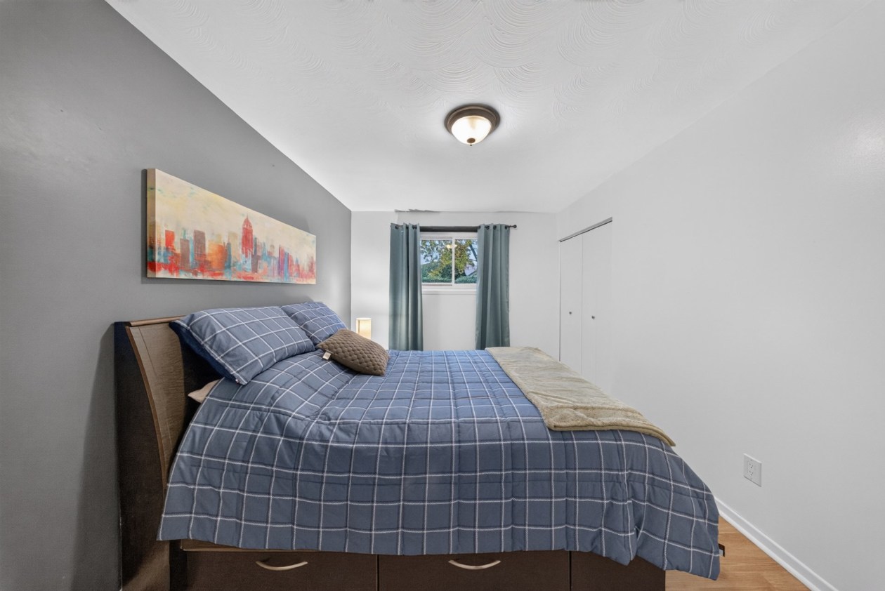 Chambre à coucher — 3086 - 3090 Rue Galt O., Sherbrooke