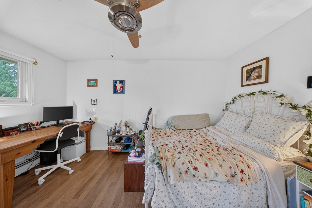 Chambre à coucher — 3086 - 3090 Rue Galt O., Sherbrooke