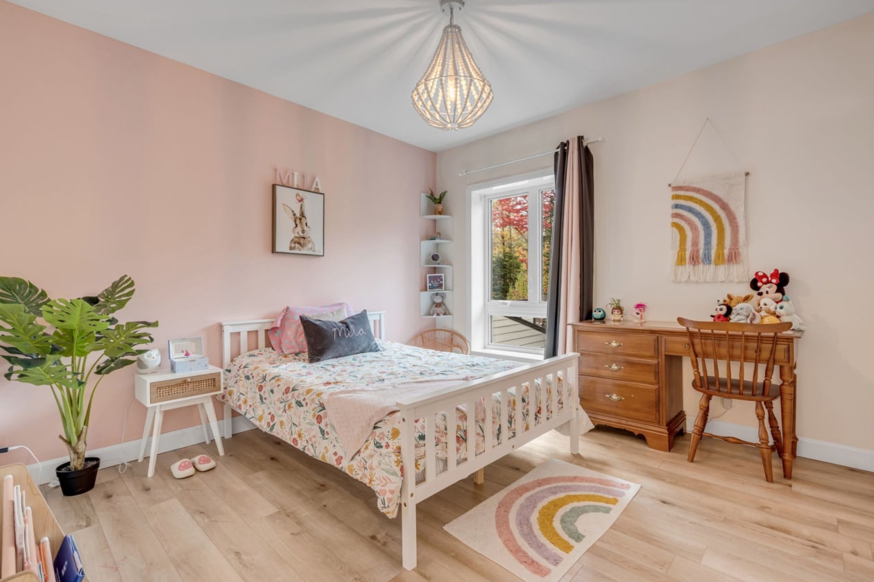 Chambre à coucher — 235 Rue Griffin, Shannon