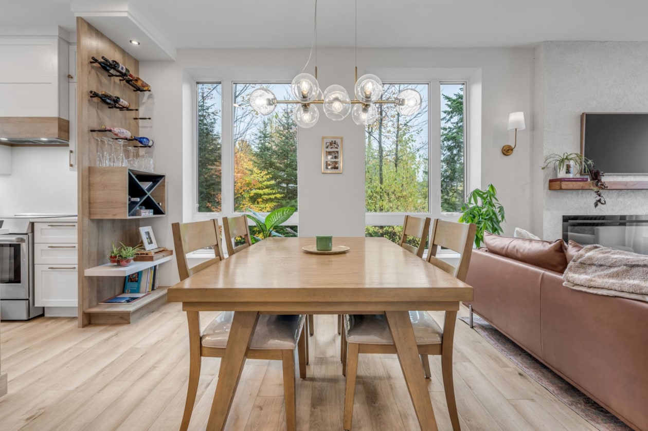 Salle à manger — 235 Rue Griffin, Shannon