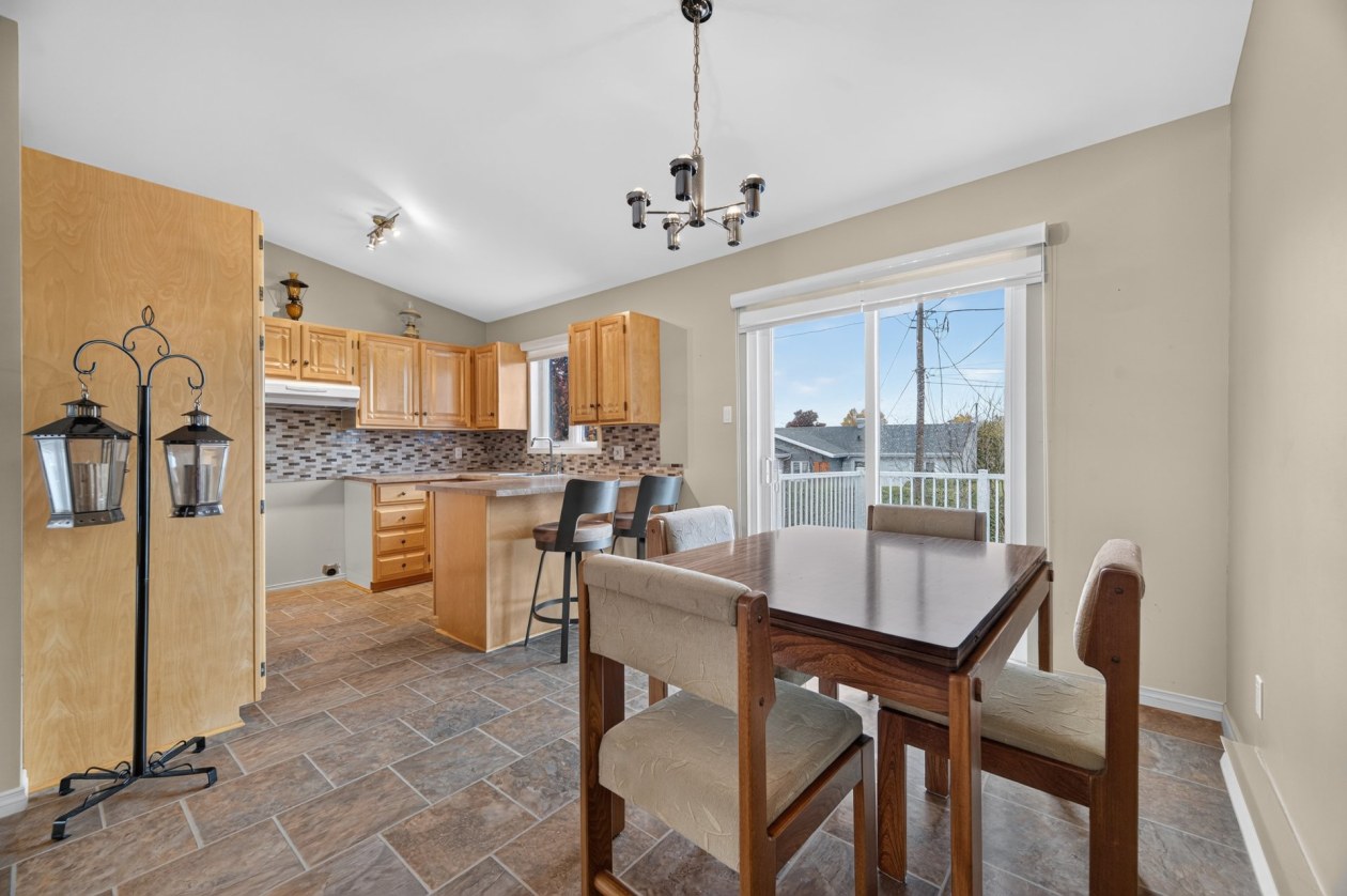 Salle à manger — 436 Rue des Fauvettes, Rimouski