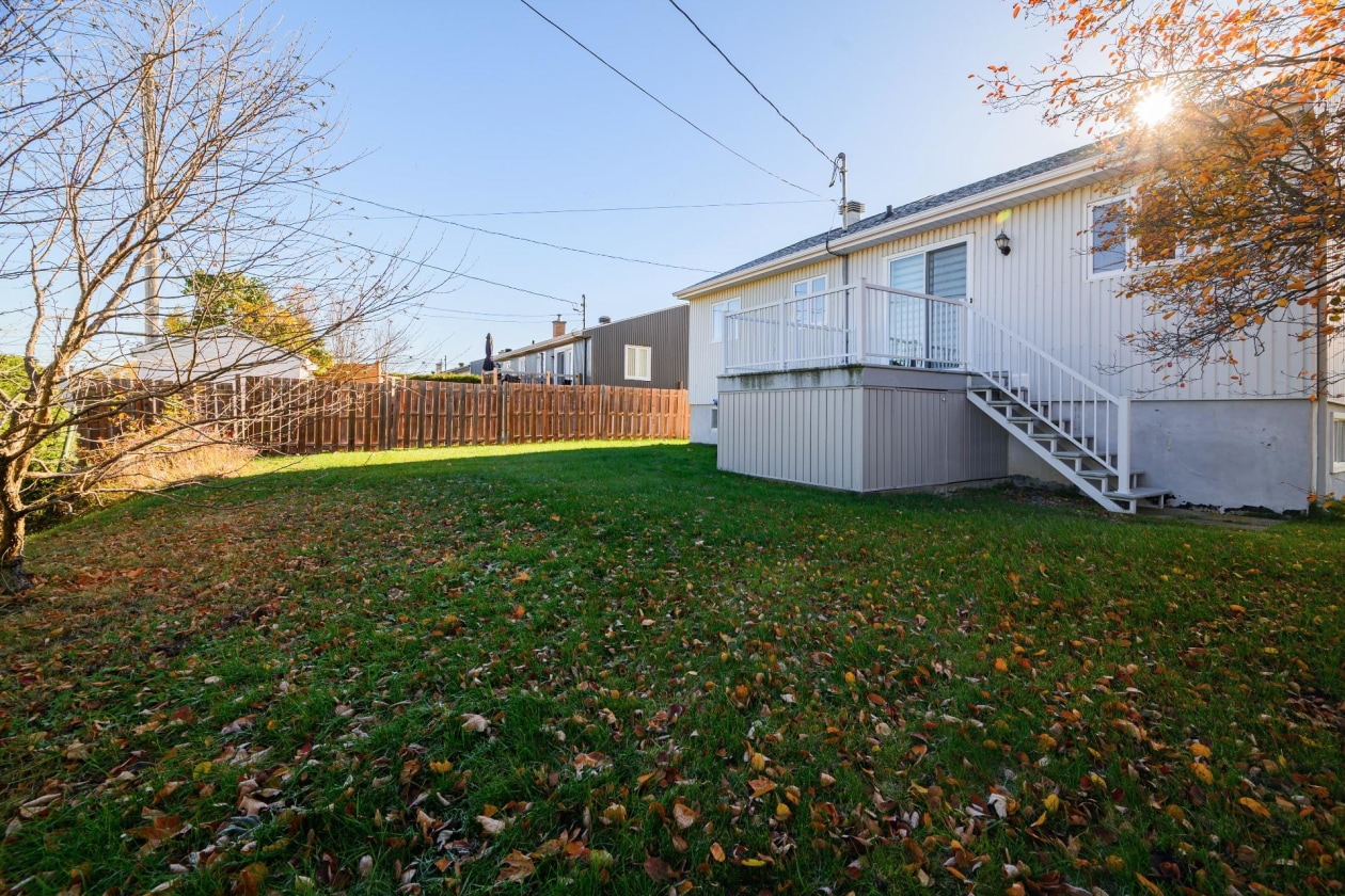 Cour — 436 Rue des Fauvettes, Rimouski