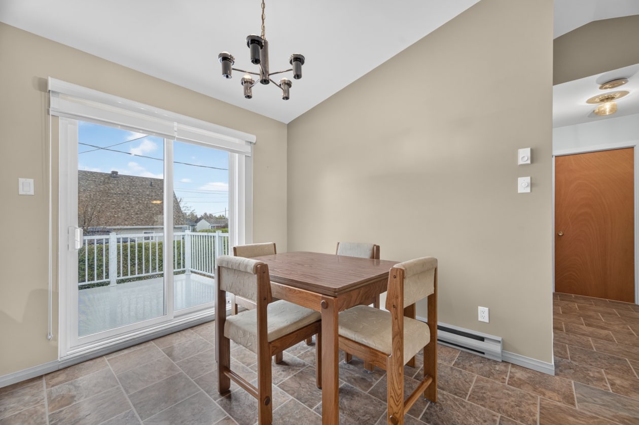 Salle à manger — 436 Rue des Fauvettes, Rimouski