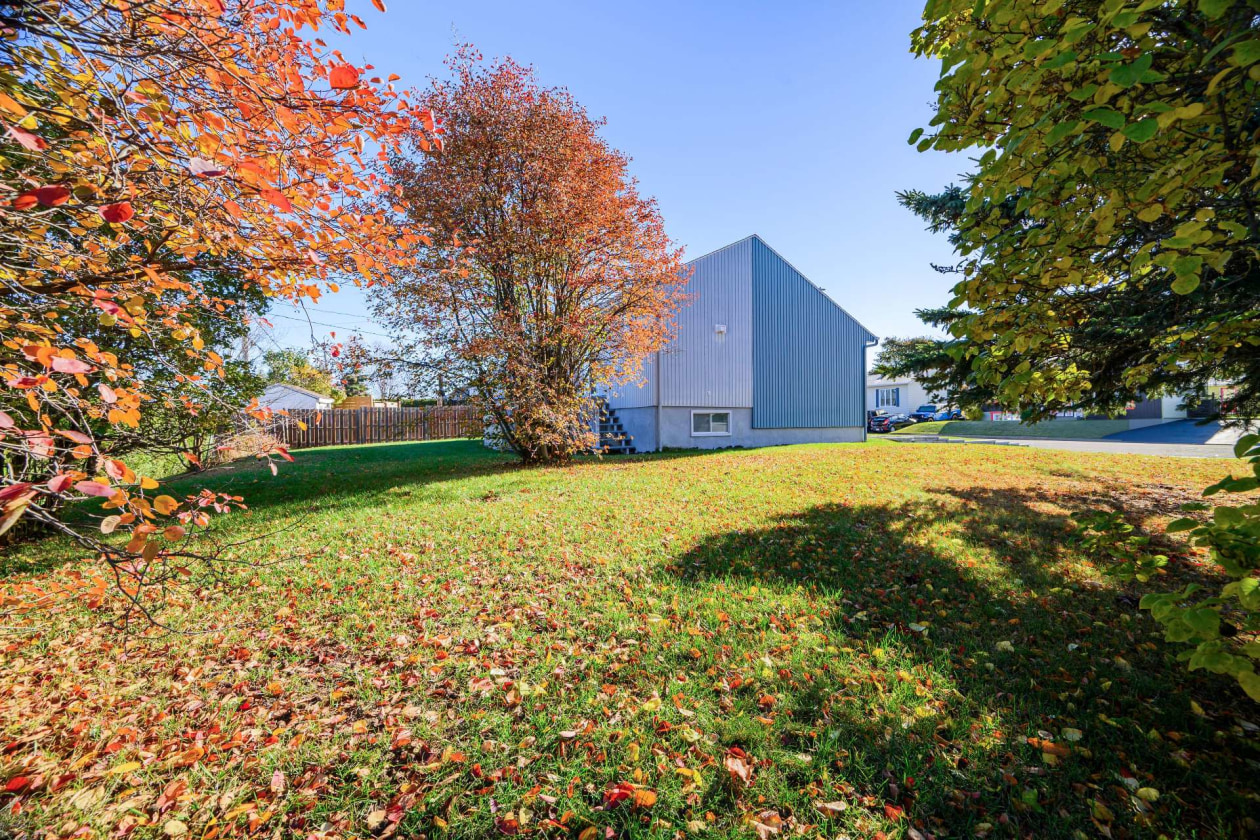 Cour — 436 Rue des Fauvettes, Rimouski
