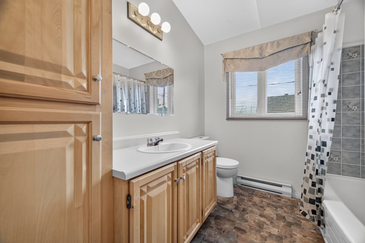 Salle de bains — 436 Rue des Fauvettes, Rimouski