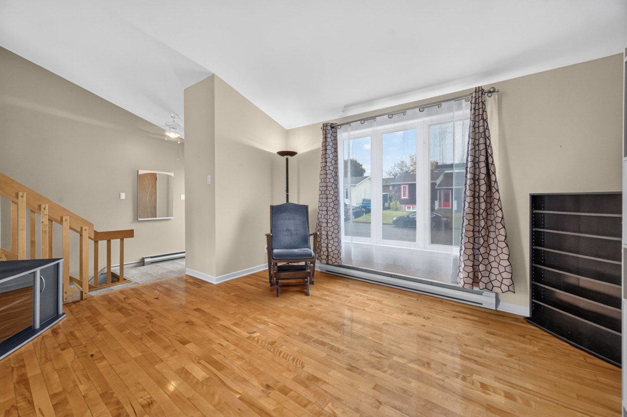 Salon — 436 Rue des Fauvettes, Rimouski