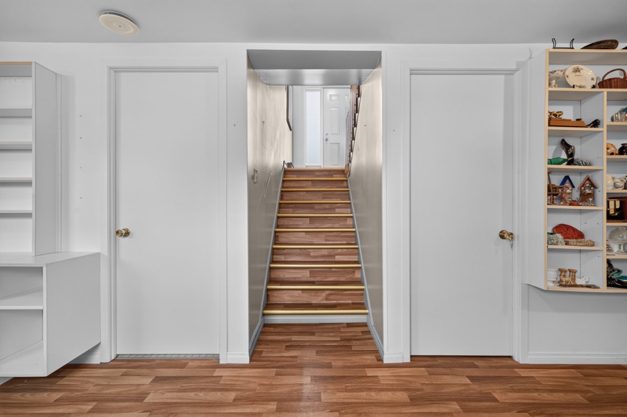 Escalier — 436 Rue des Fauvettes, Rimouski