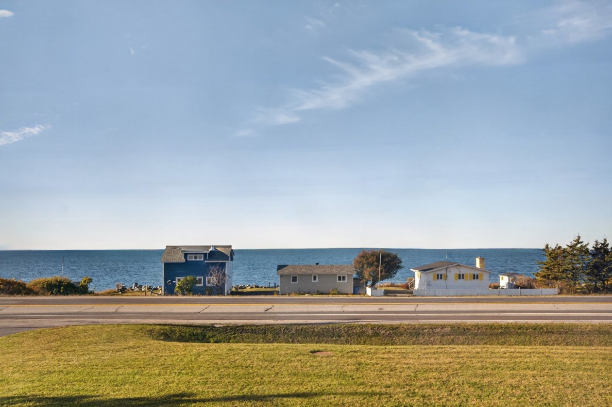 Photo 4 — 229 Route 132 O., Sainte-Luce