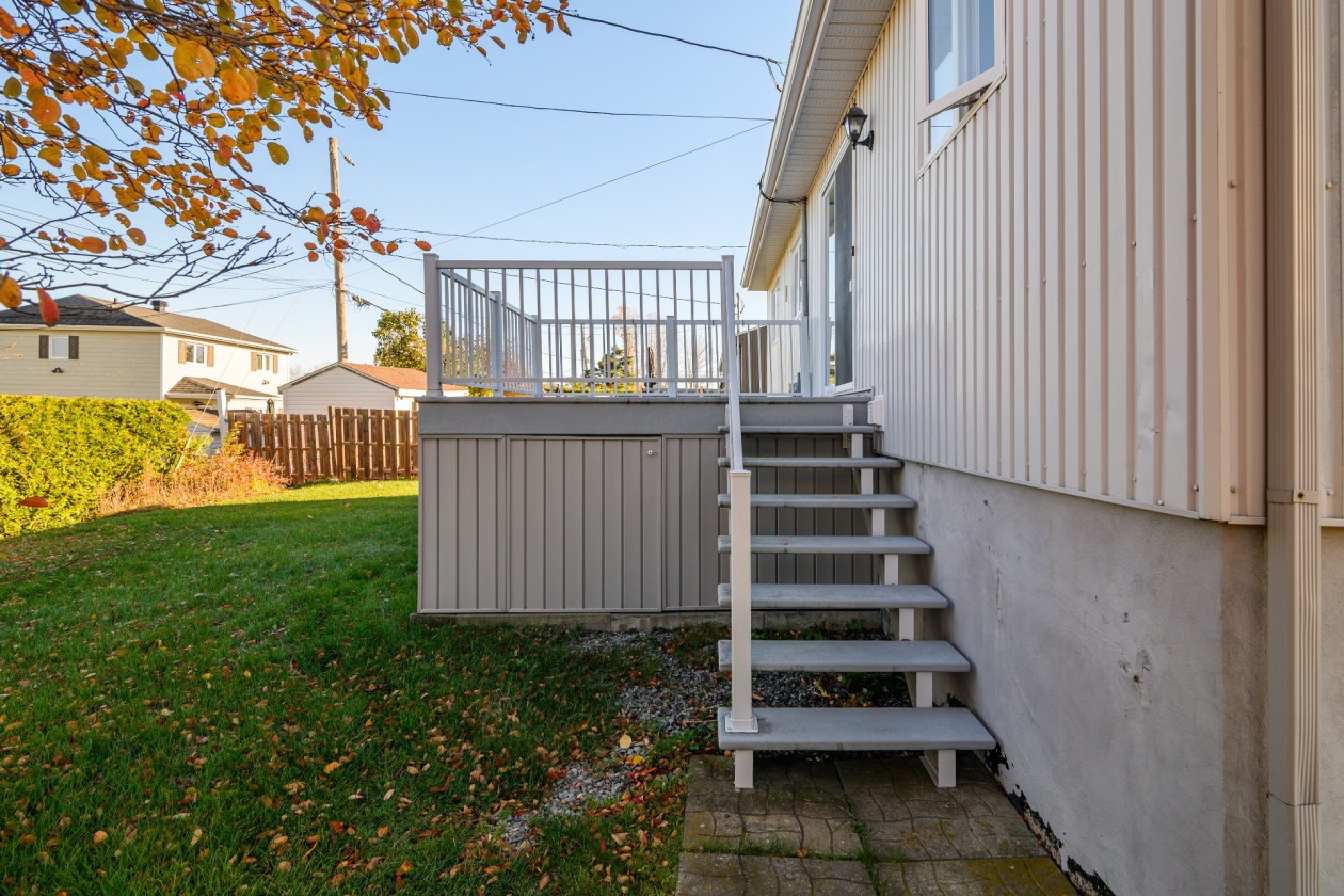 Terrasse — 436 Rue des Fauvettes, Rimouski