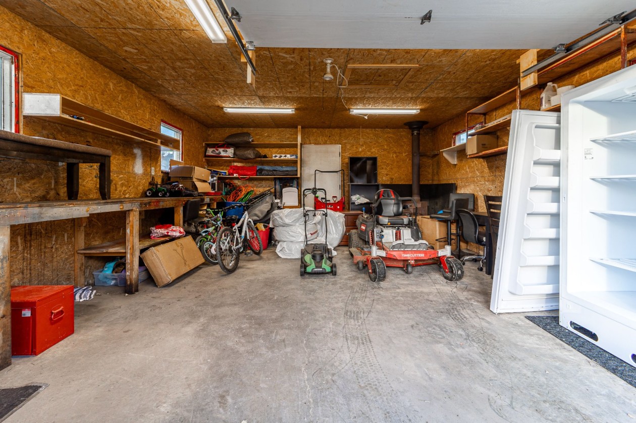 Garage — 21 Rue de l'Orge, Rimouski