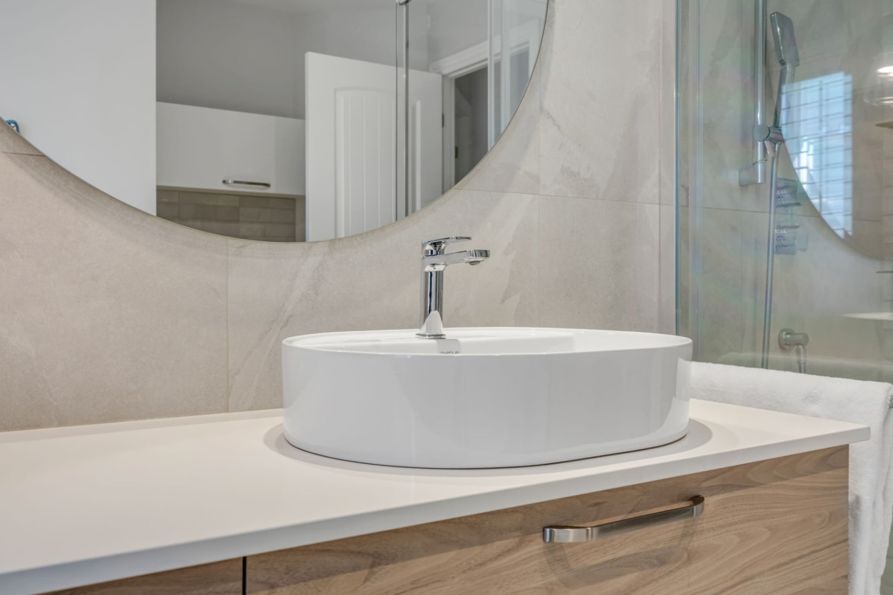 Salle de bains — 3738 Ch. Ste-Foy, Québec