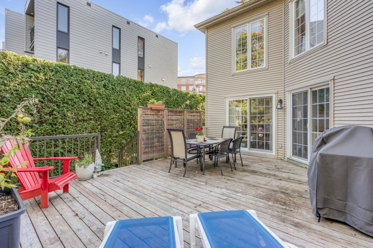 Terrasse — 3738 Ch. Ste-Foy, Québec