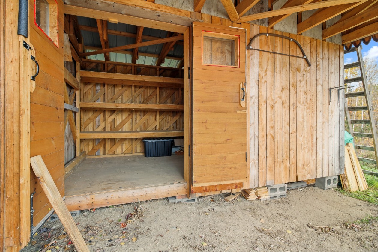 Rangement — 388 Vieux-Chemin, Saint-Félix-d'Otis