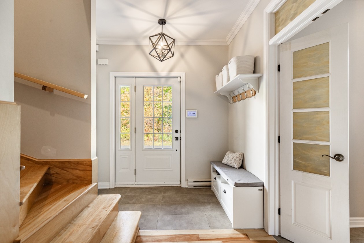 Hall d'entrée — 3395 Rue des Hêtres, Sainte-Marie-Madeleine