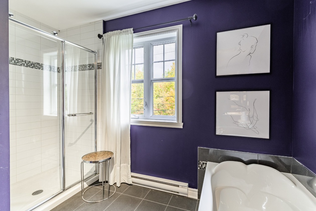 Salle de bains — 3395 Rue des Hêtres, Sainte-Marie-Madeleine
