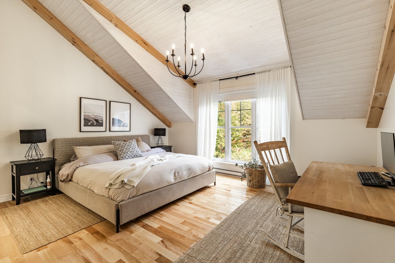 Chambre à coucher principale — 3395 Rue des Hêtres, Sainte-Marie-Madeleine