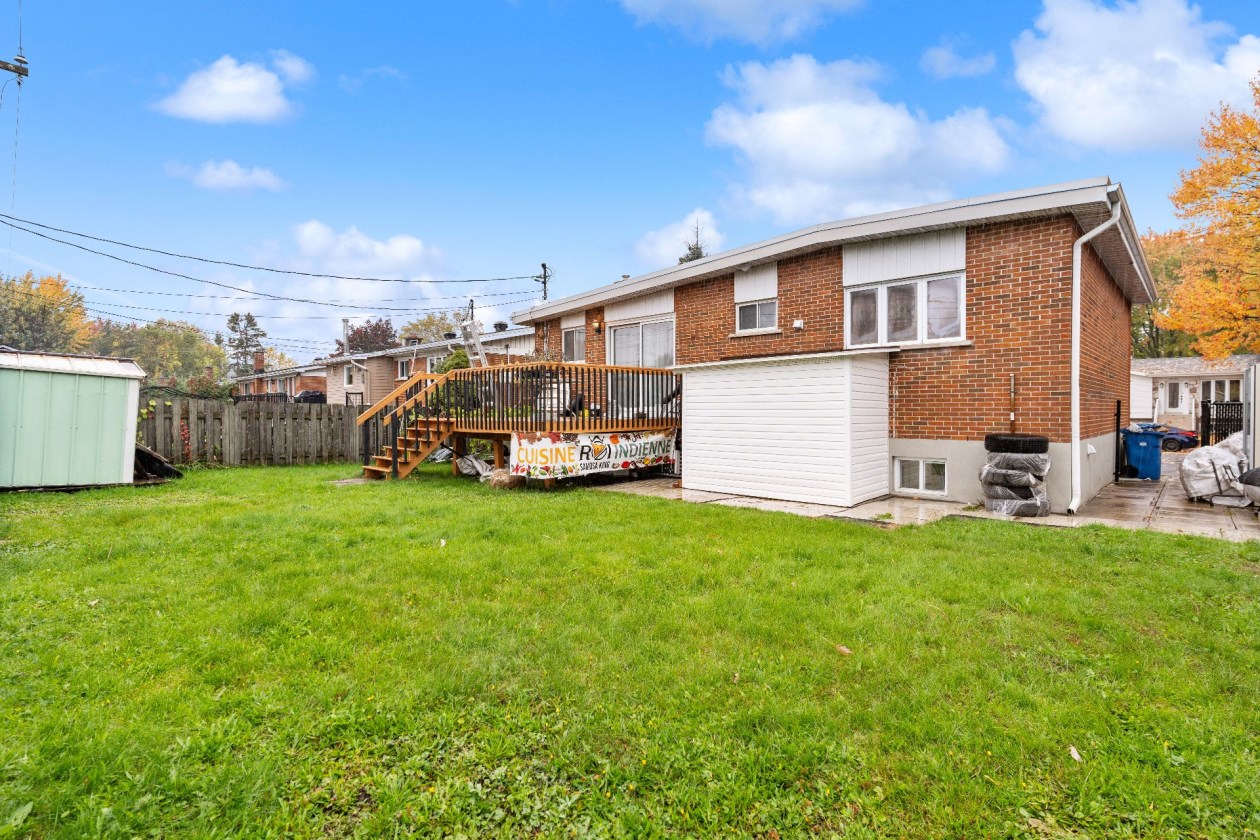 Cour — 5723 Rue Pellan, Brossard