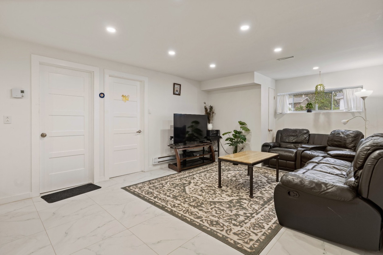 Salle familiale — 5723 Rue Pellan, Brossard