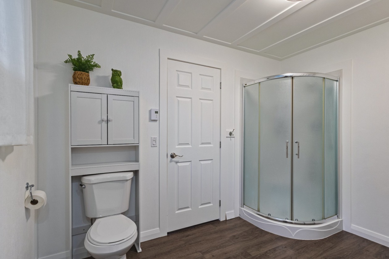 Salle de bains — 5144 Rue Albani, Sherbrooke