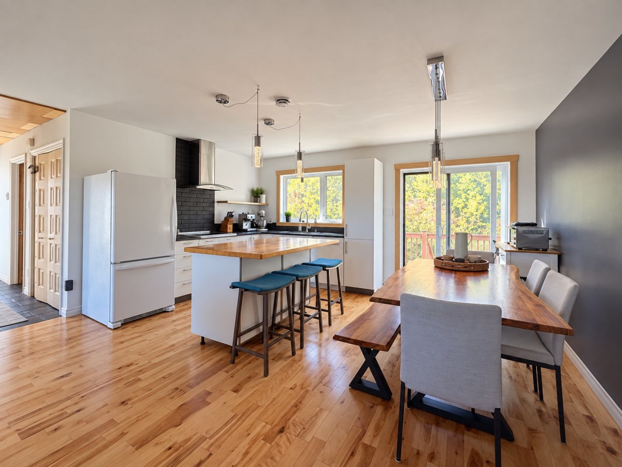 Salle à manger — 8 Rue Assels, Gaspé