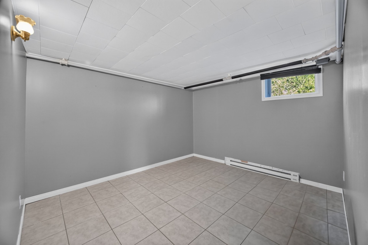 Chambre à coucher — 307 3e Rang O., Sainte-Luce