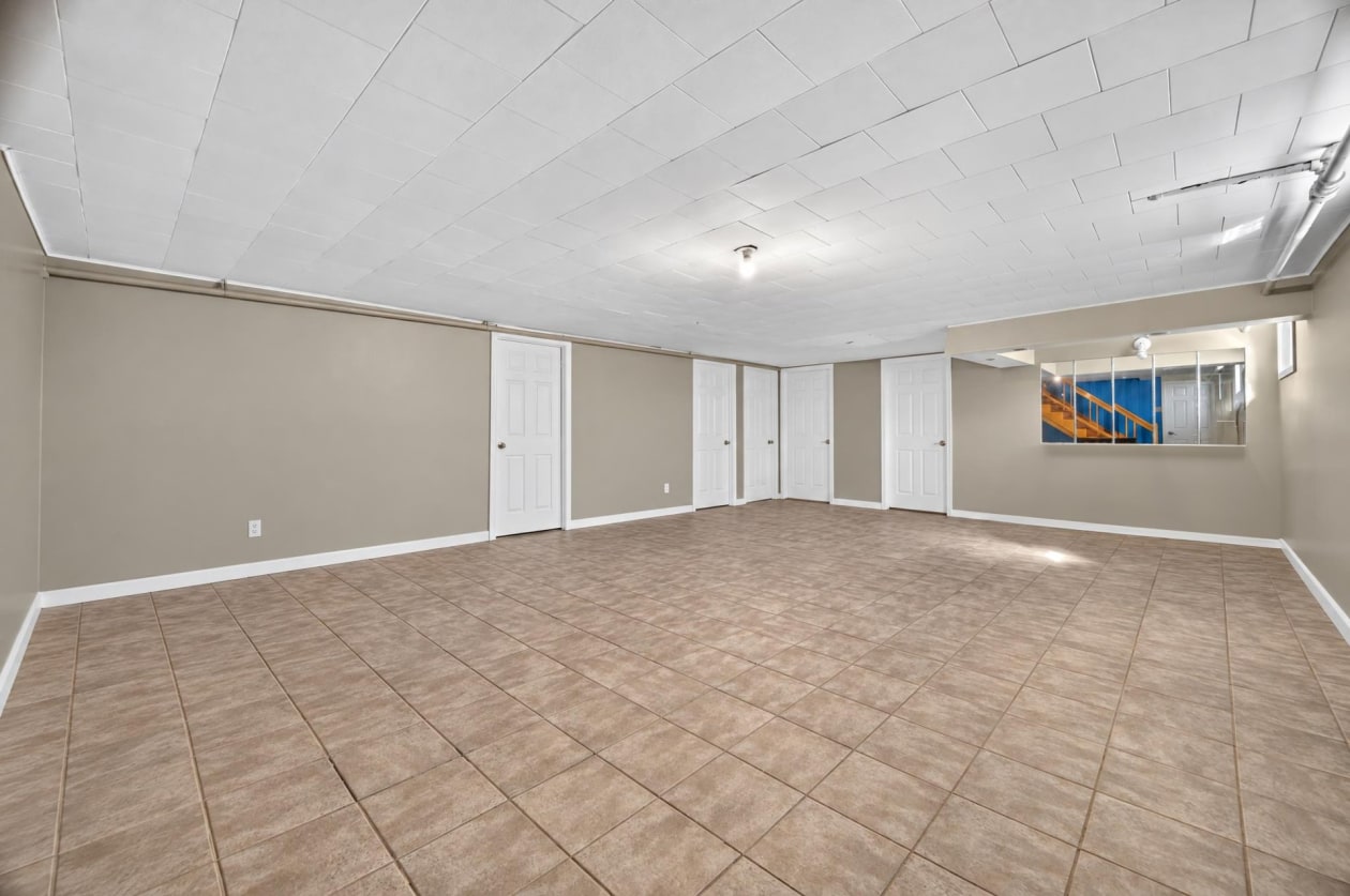 Salle familiale — 307 3e Rang O., Sainte-Luce