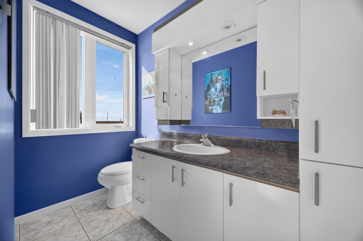 Salle de bains — 307 3e Rang O., Sainte-Luce