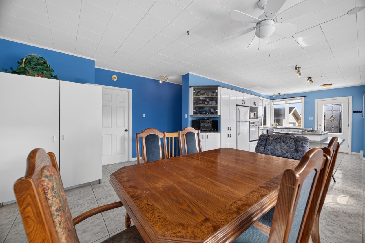 Salle à manger — 307 3e Rang O., Sainte-Luce