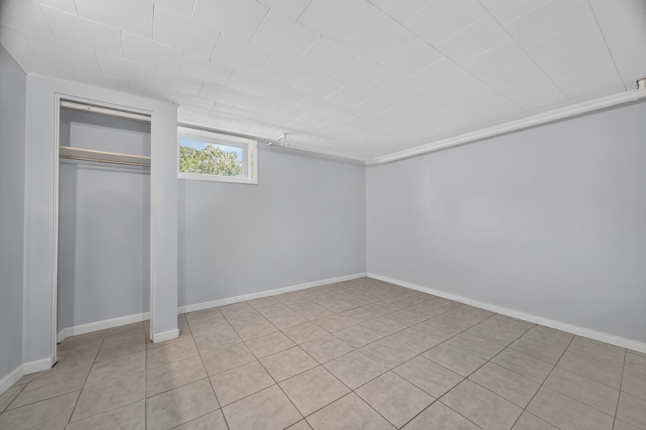 Chambre à coucher — 307 3e Rang O., Sainte-Luce