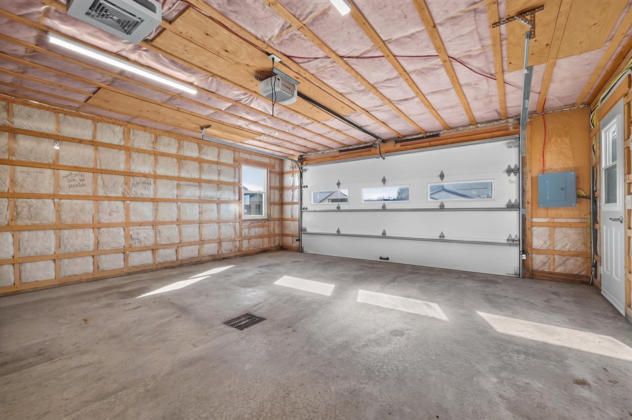 Garage — 307 3e Rang O., Sainte-Luce