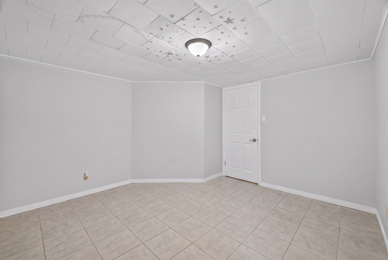Chambre à coucher — 307 3e Rang O., Sainte-Luce